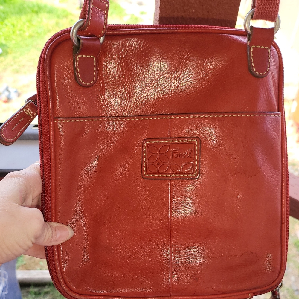 Fossil purse